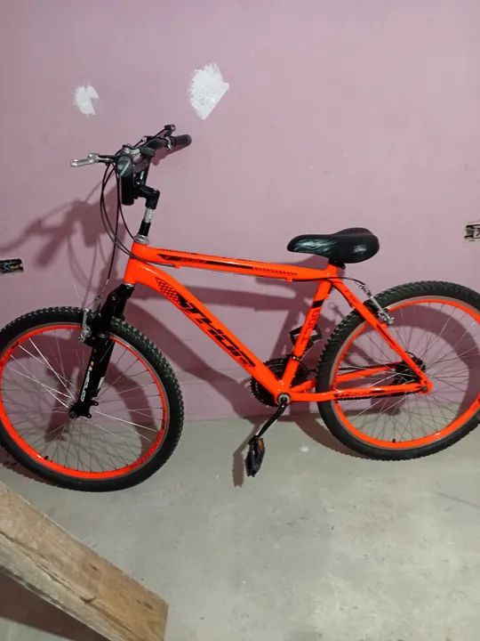 Vende se baik quadro de alumínio ar 29 semi nova com marchas pneus novinho 