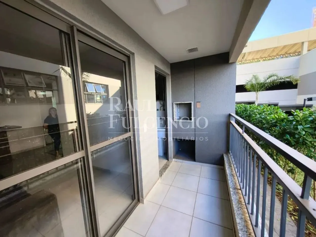 Apartamento para locação próximo ao shopping Catuai com 03 quartos