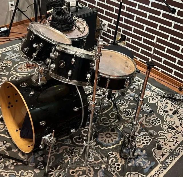 Bateria Tama Rhythm Mate Preta Maravilhosa - Foto 2