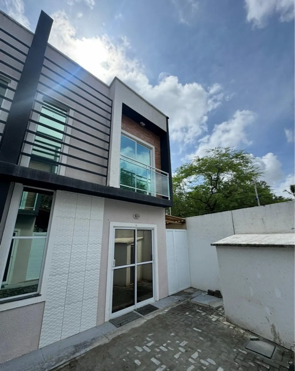 DUPLEX NO CUMBUCO MOBILIADO 