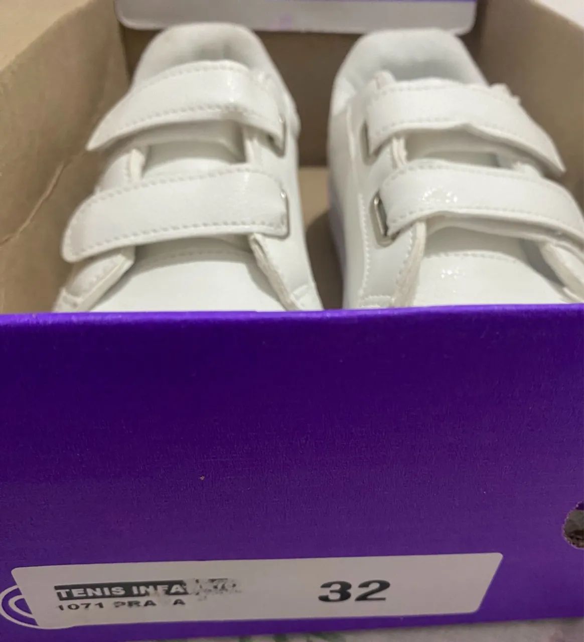 Tênis Infantil Branco com Detalhes - Foto 3