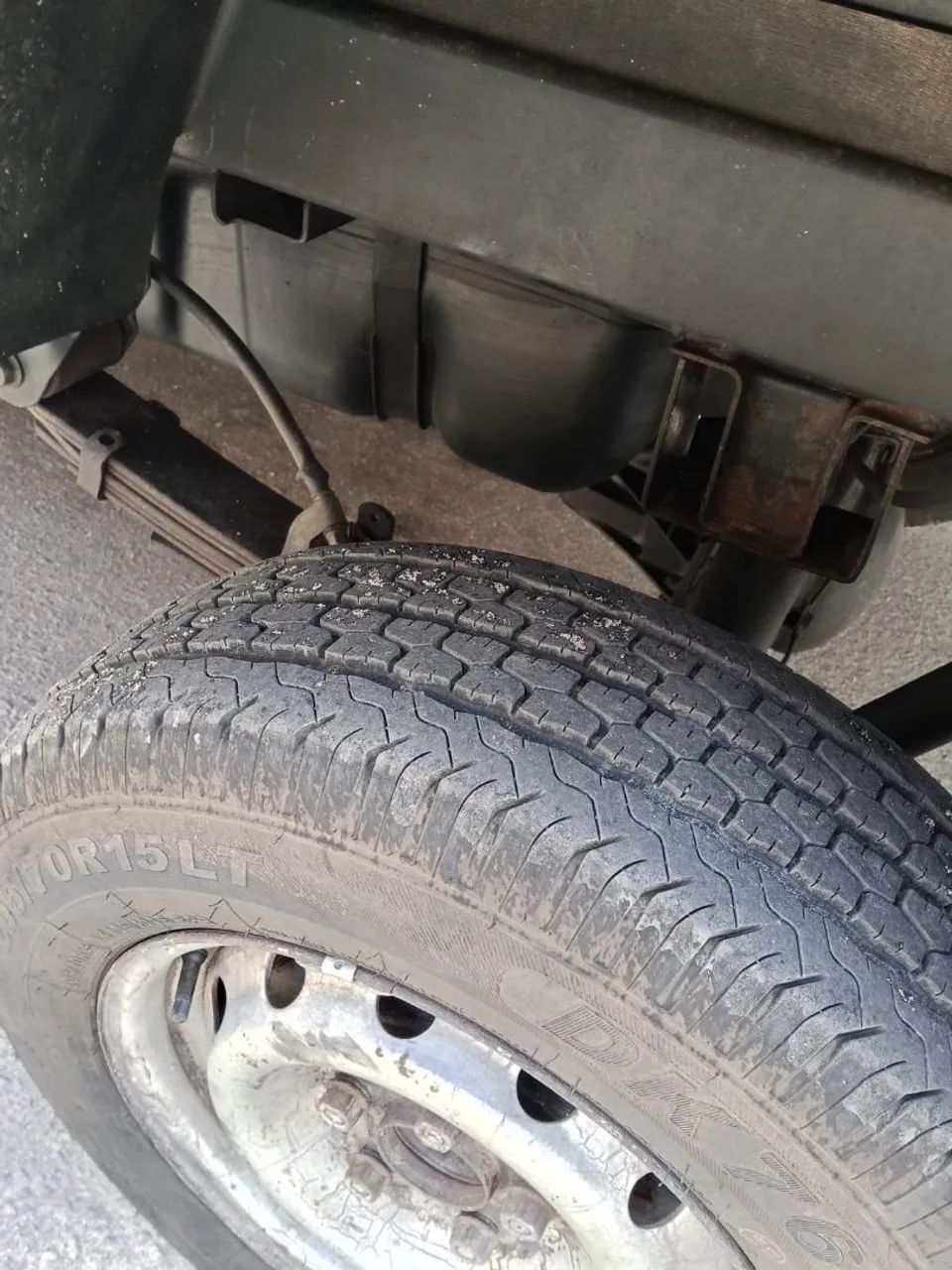 HR 2.5 baú 4 pneus novos, documento ok - Foto 6