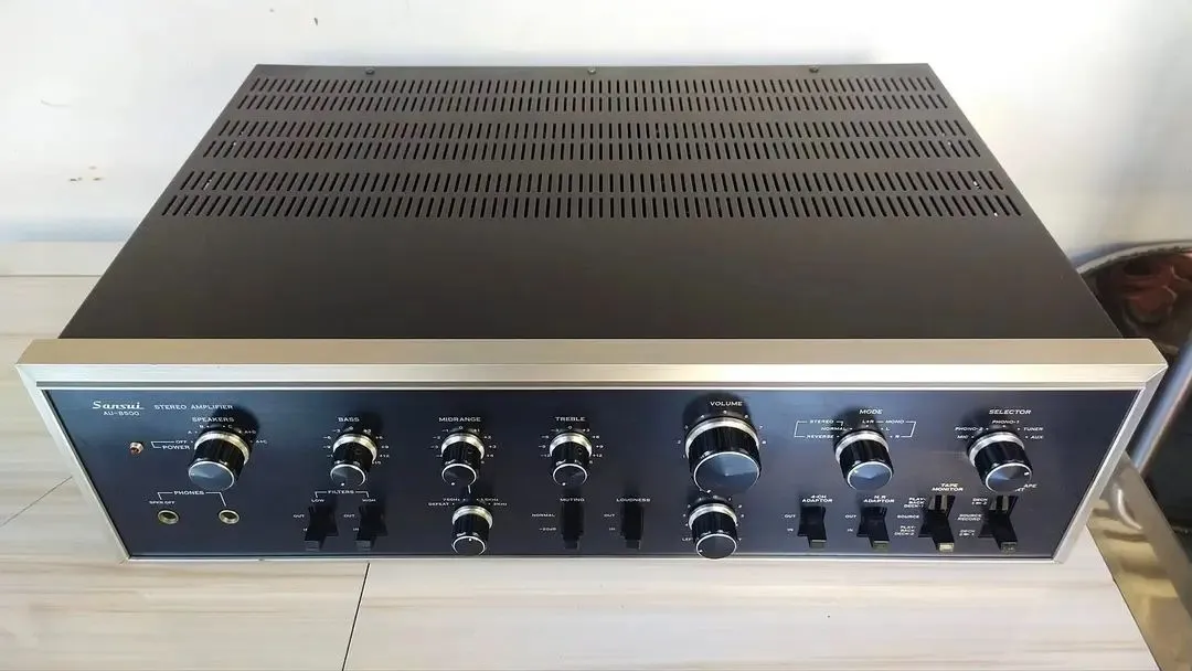 Amplificador SANSUI AU- 8500 manutenção