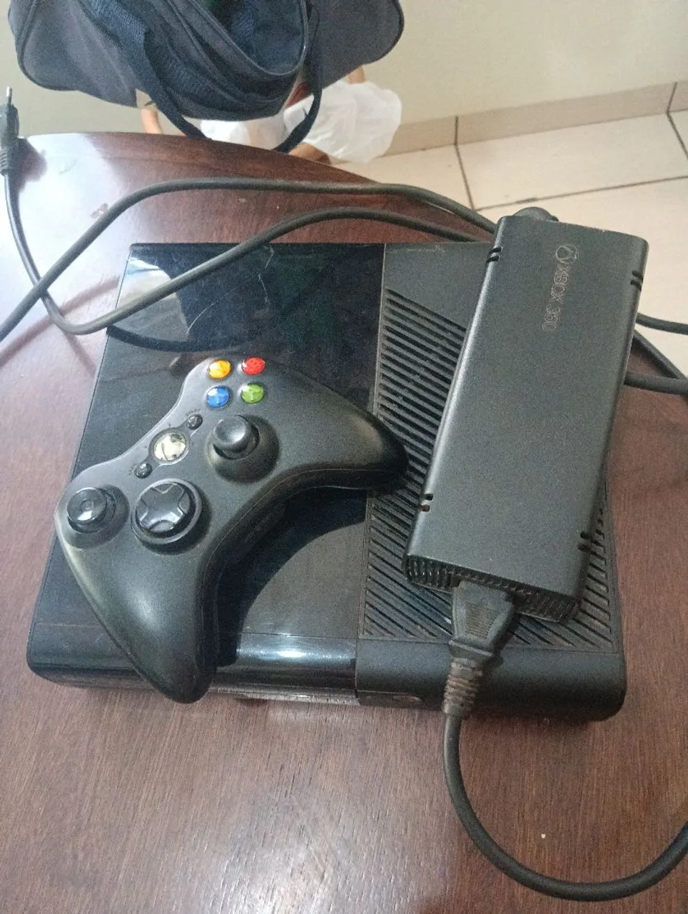 Xbox 360 super slim Console - Jogo e Diversão!