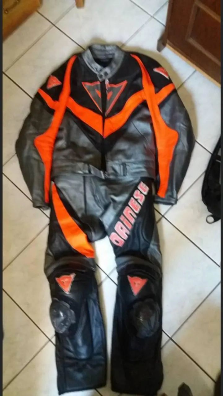 Macacão de moto esportiva DAINESE
