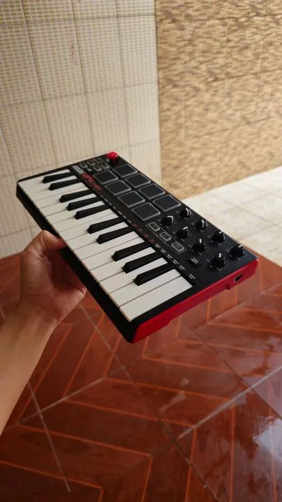 Teclado controlador Akai MPK Mini MkII - Foto 2