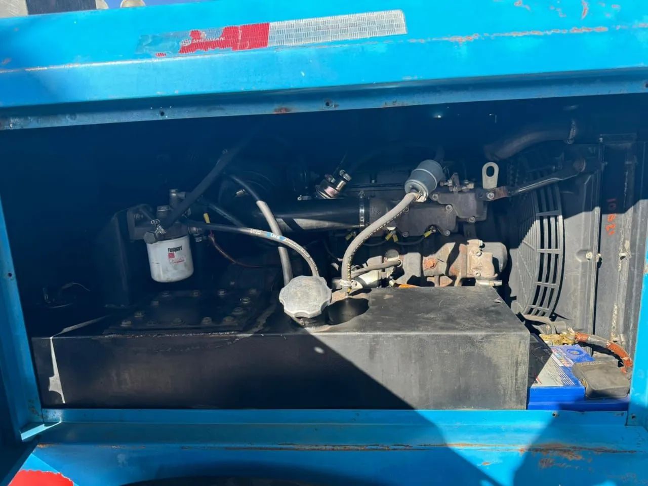 Torre de iluminacao Weber usada com 4 lâmpadas de 1000 watts usada - Foto 6