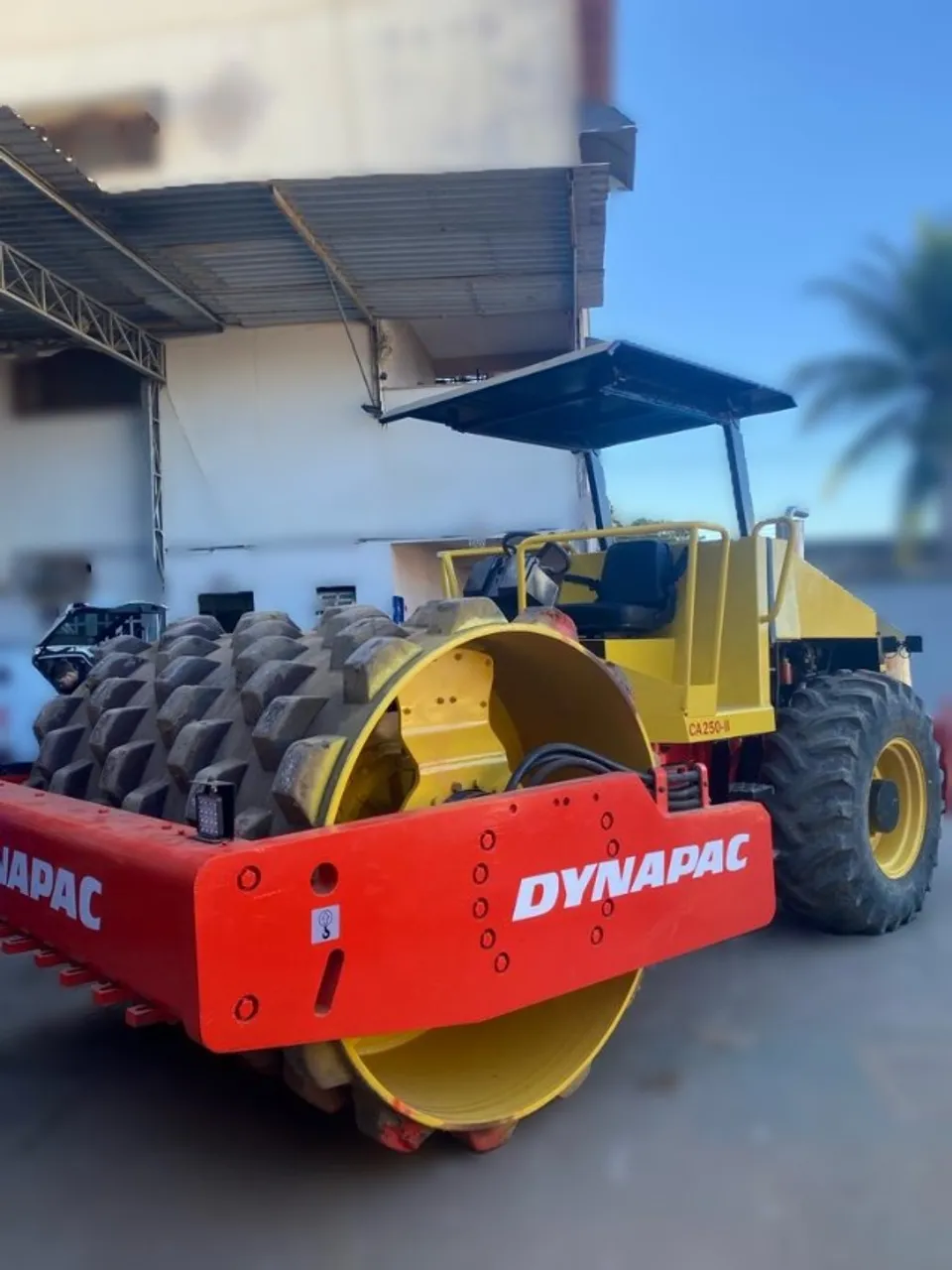 Rolo Compactador Dynapac CA 250 - 2010