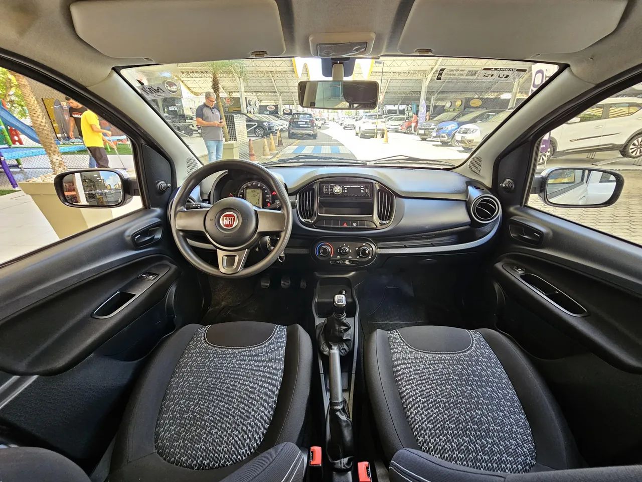 FIAT UNO 1.0 FIRE FLEX ATTRACTIVE MANUAL - Foto 4