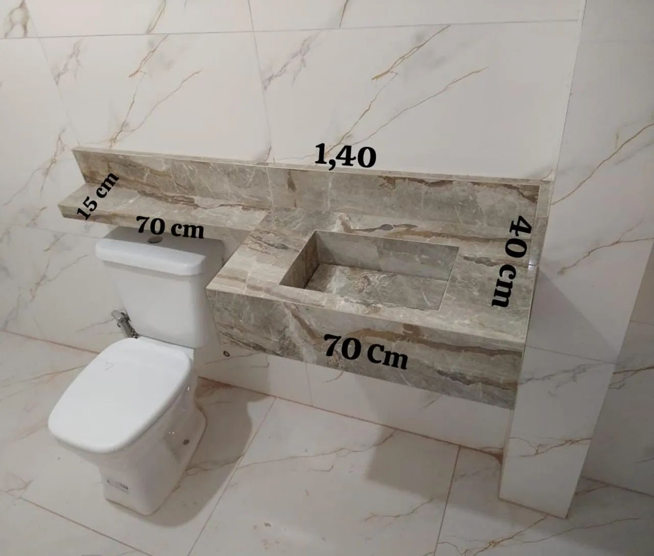 Pia com extensão de braço esculpida em porcelanato 