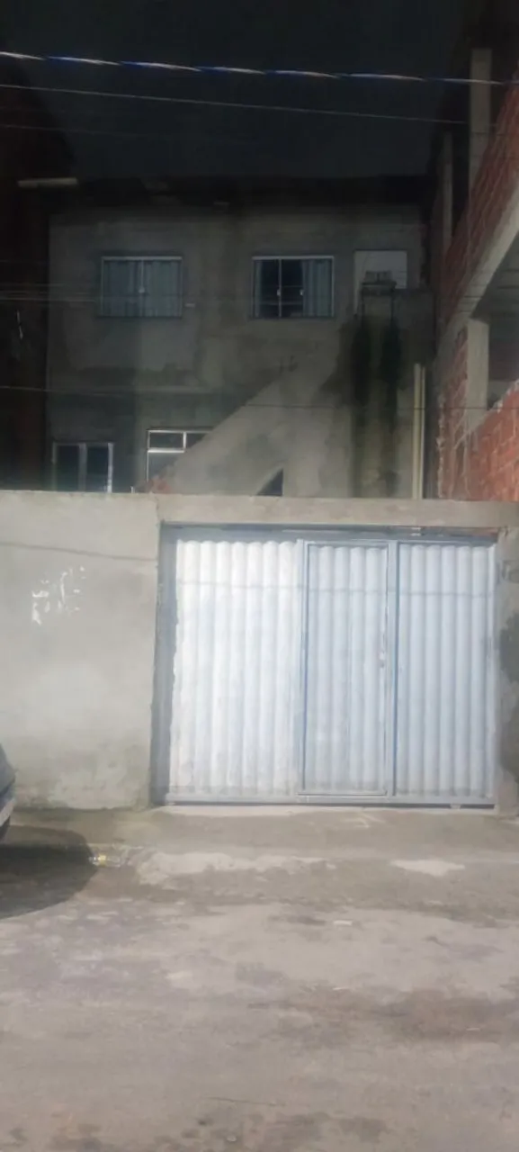Vende-se o primeiro andar desta casa