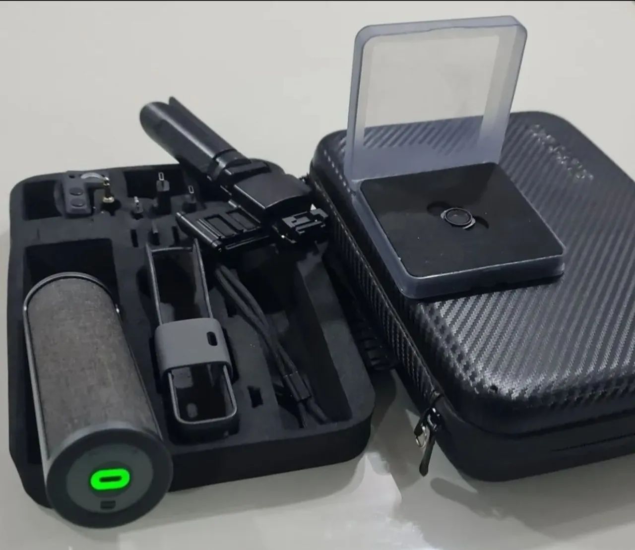 DJI Osmo Pocket - C/ POWERBANK OSMO Original + acessorios Filmadora Compacta e Completa - Foto 2