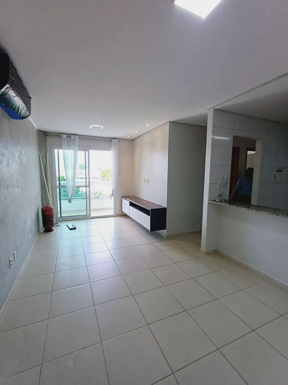 MILANO, Pq Dez. Semi mobiliado, 3qts/1ste e 2 vgs cobertas