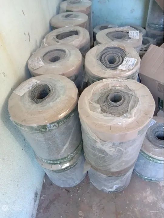 Rolos de manta de borracha