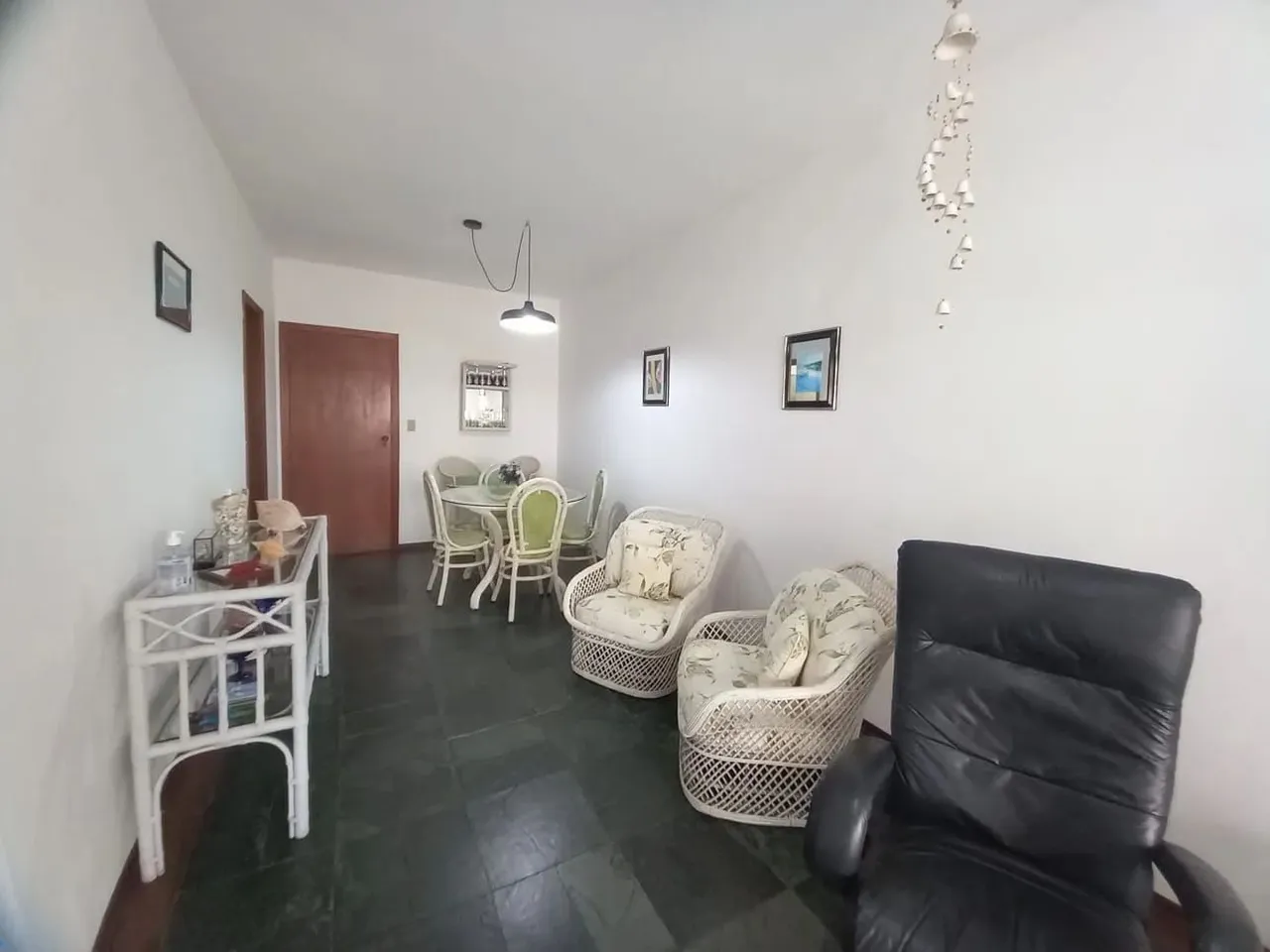 Apartamento em Rua dos Bancários - Mar e Céu - Guarujá/SP