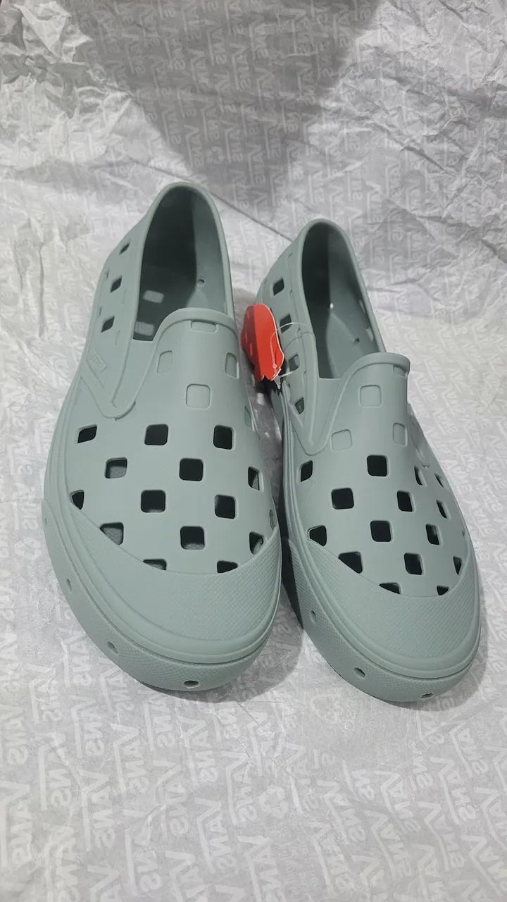 Tênis vans slip-on novo 