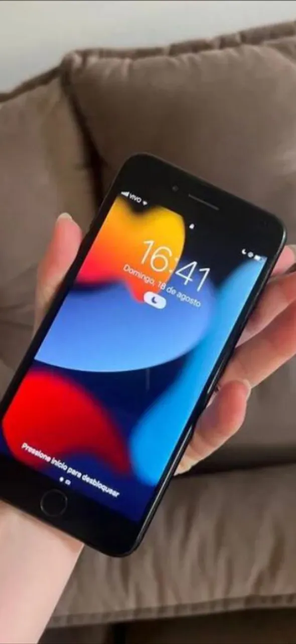 iPhone 7 plus com caixa