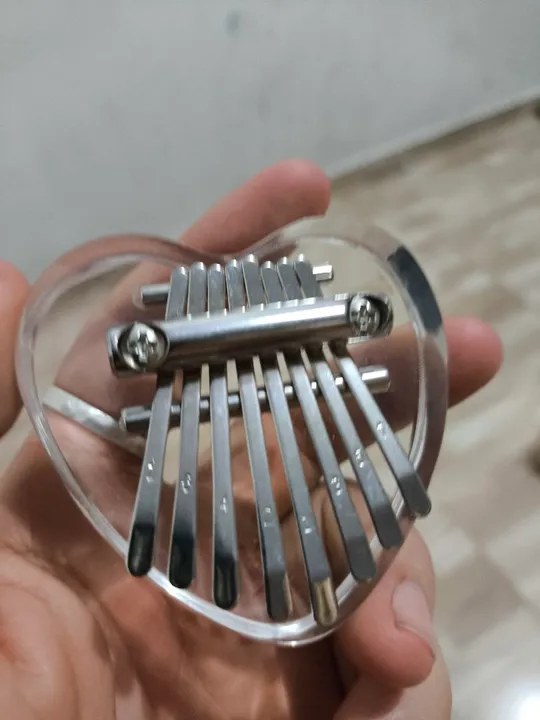 Piano de mão - Kalimba