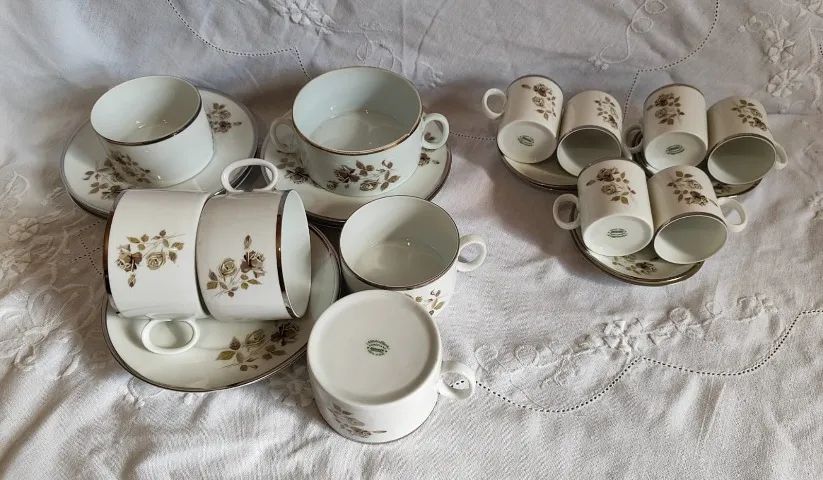 Xícaras de Chá e Café - Antigas - Porcelana Renner