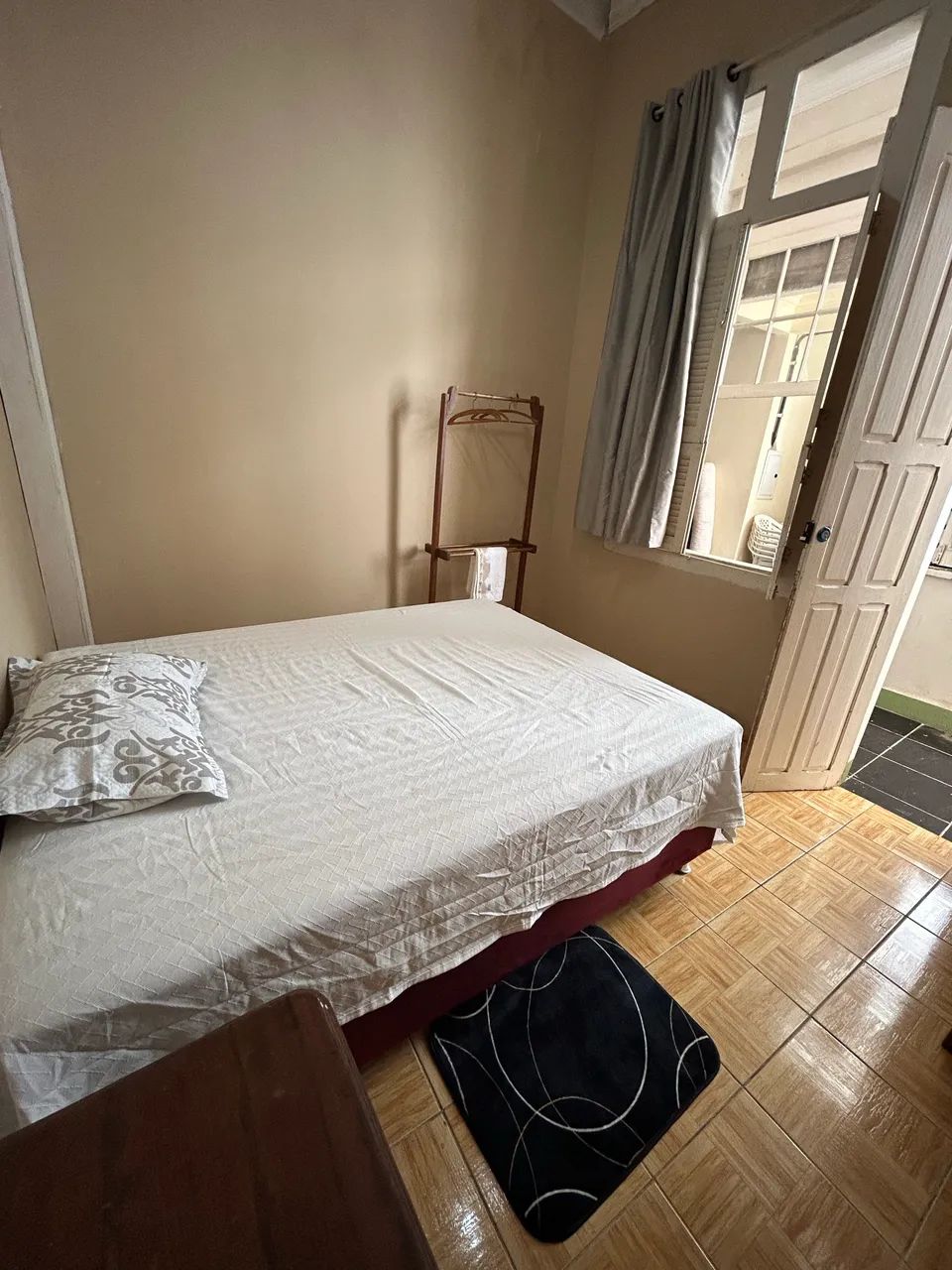 Alugo quarto por mês - Foto 2