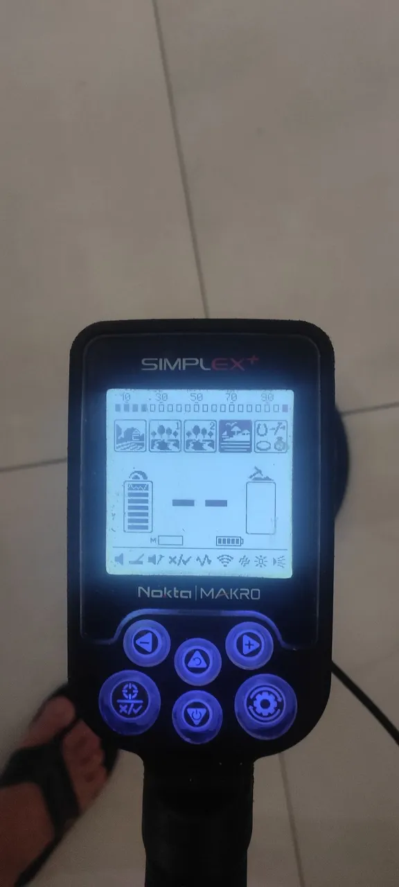 Detector de Metais Nokta Makro Simplex+