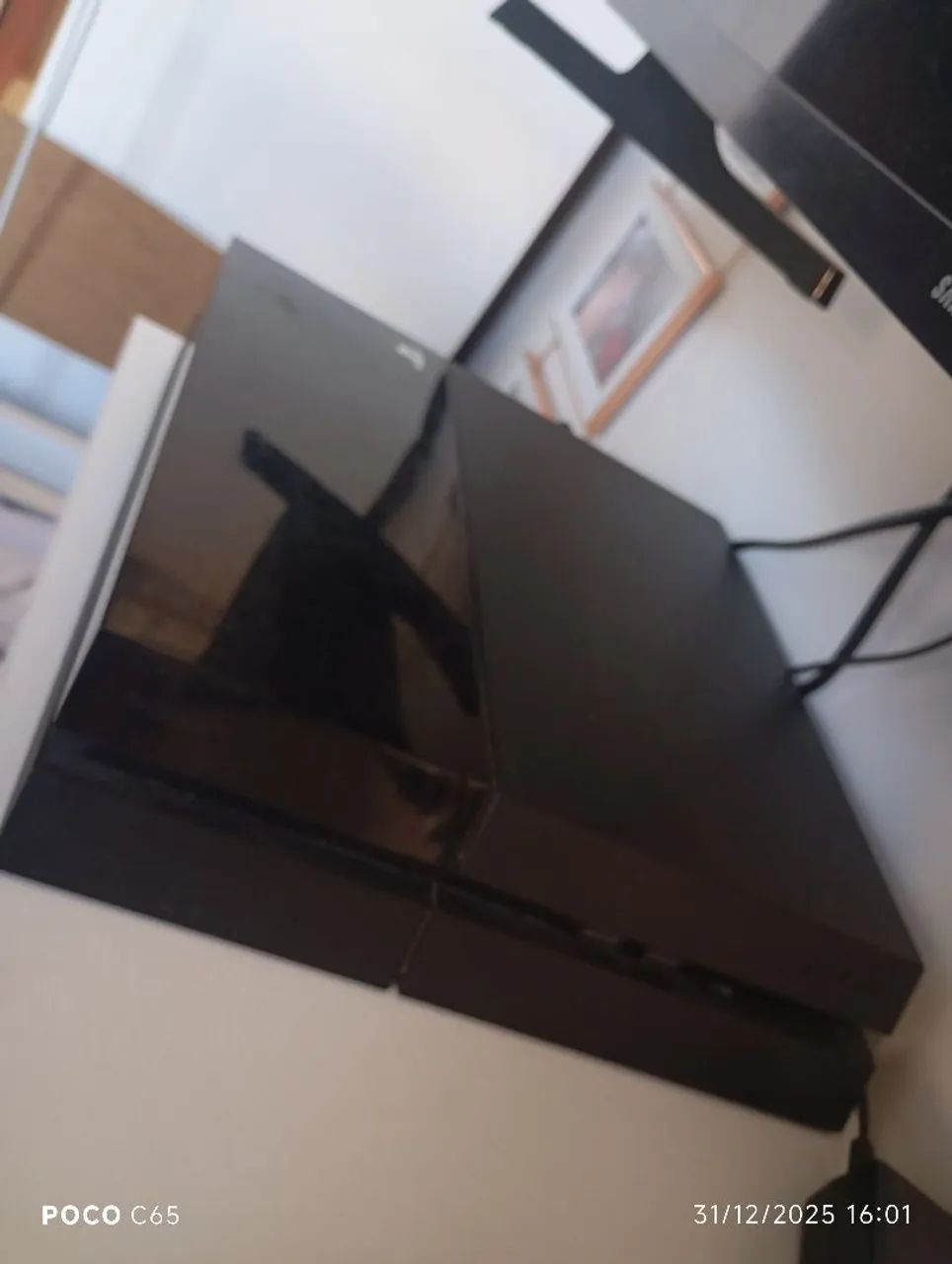 Vendo ps4 slim 500gb 2 controles e 1 headset novo - Foto 2