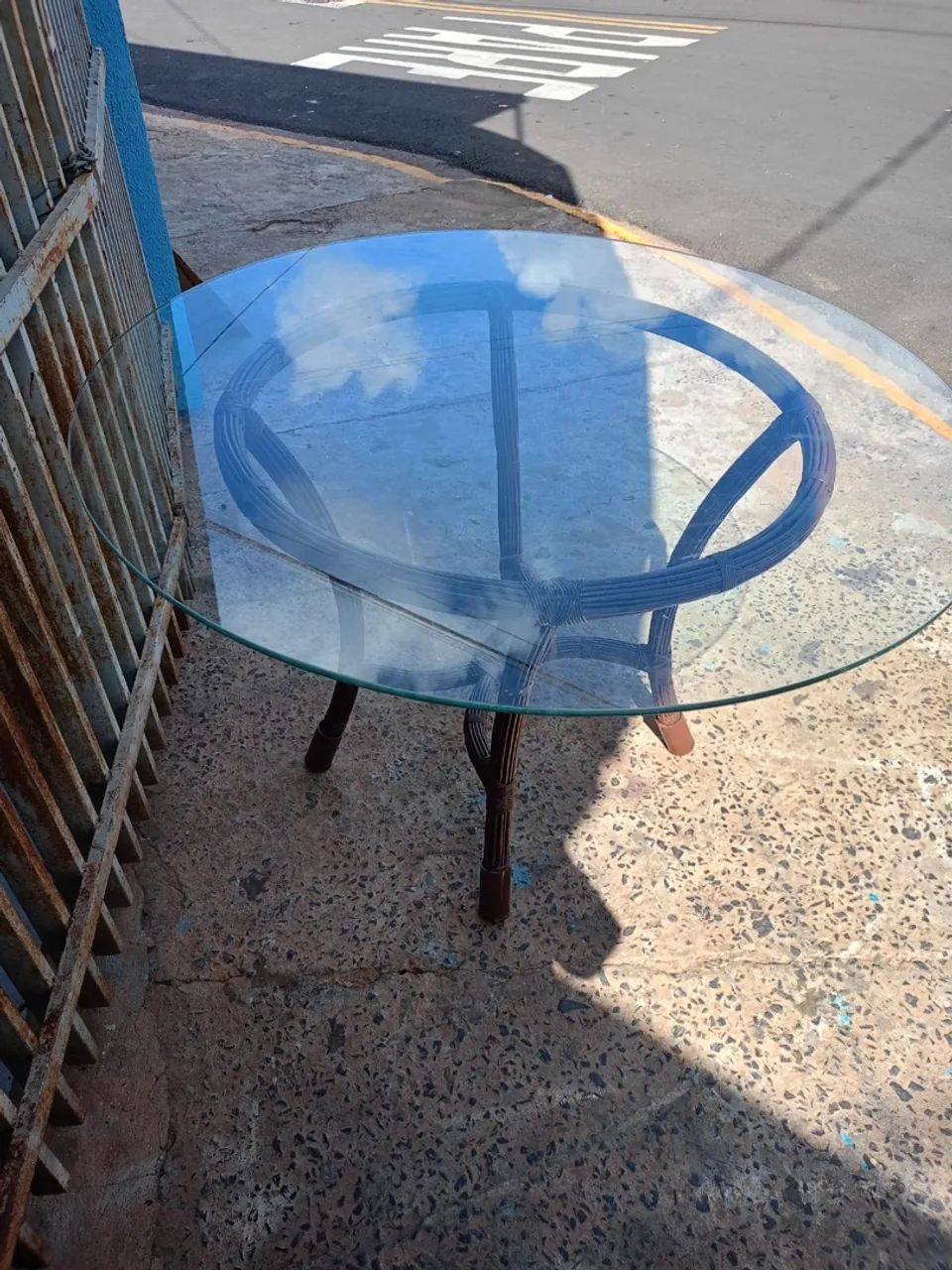 MESA USADA EM ÓTIMO ESTADO  - Foto 3