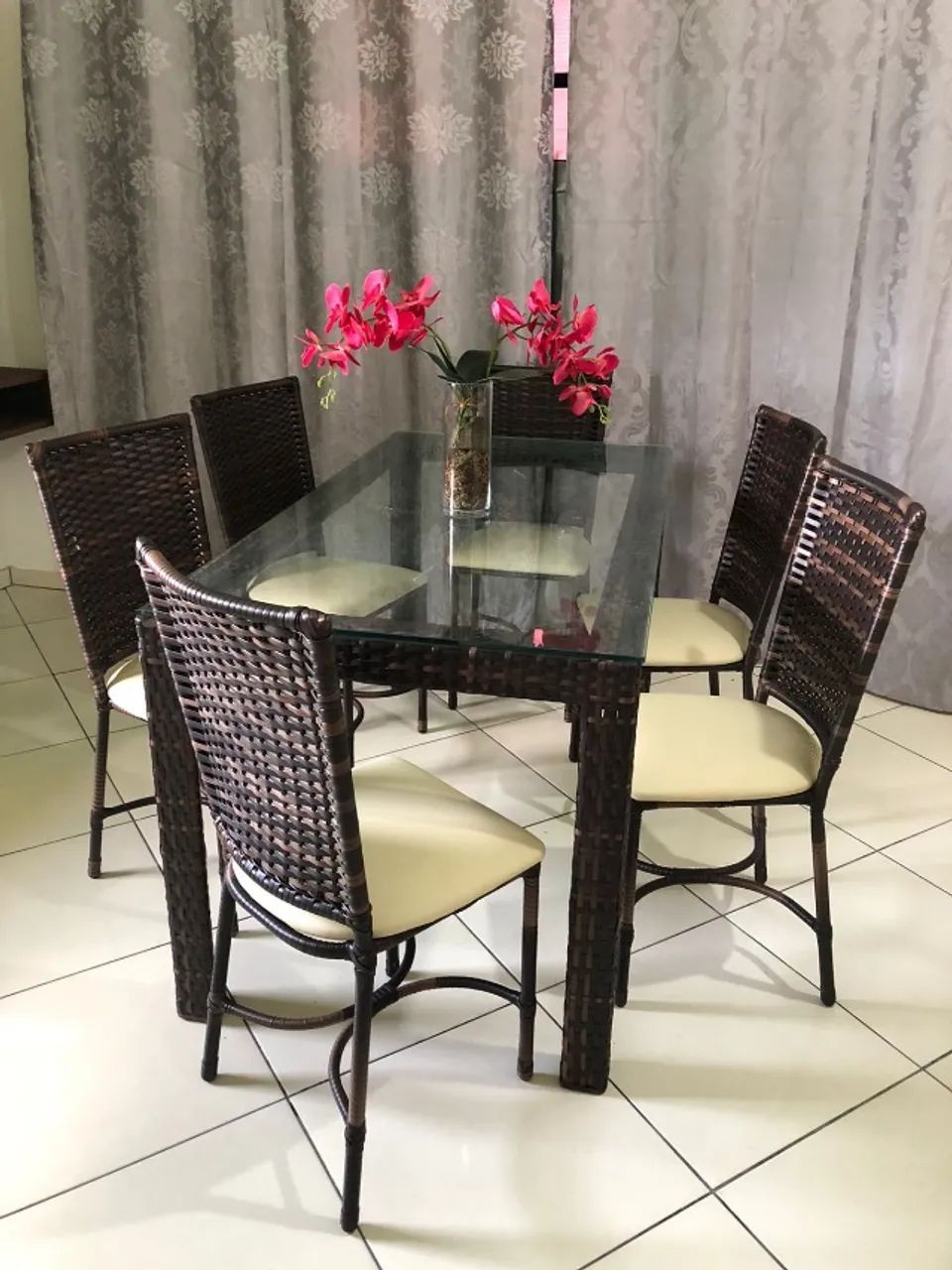 MESA PARIS COM 06 CADEIRAS BAIXA