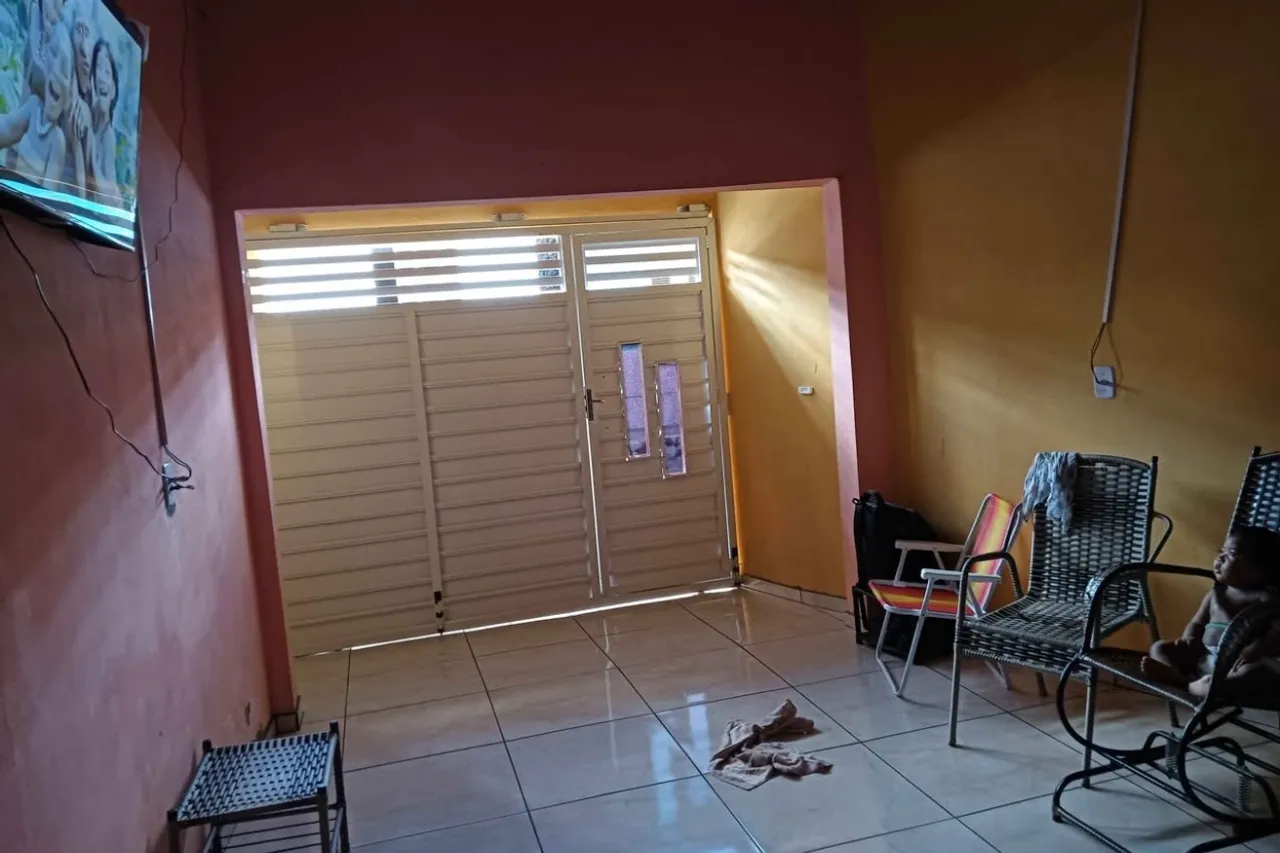 Vende-se casa no bengui