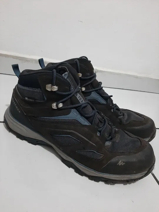 Botas de Trilha - Tamanho 43