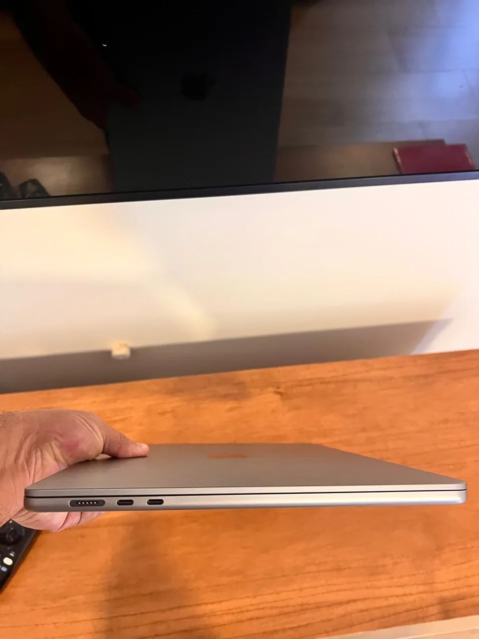 MacBook Air 15? M2 2023 - Como novo! Bateria 100% - Acompanha cabo e case - Foto 3