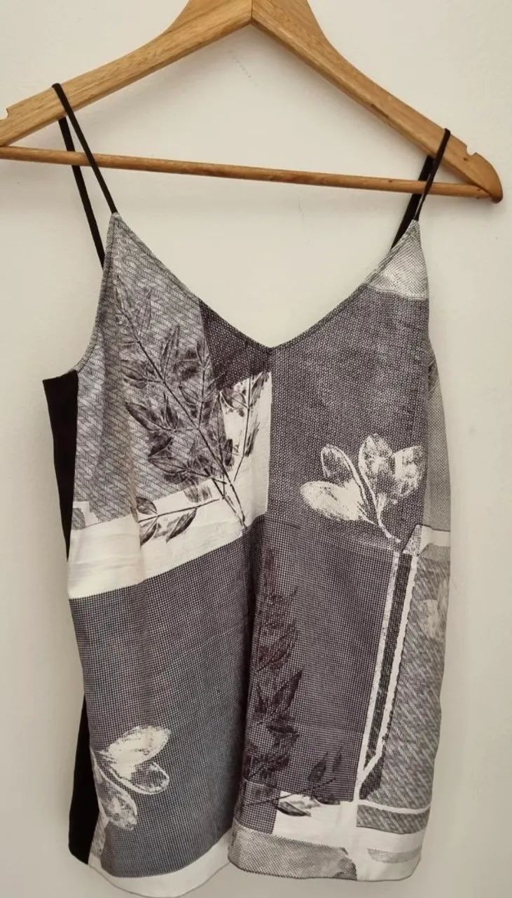 Conjunto Camiseta + pantalona SACADA lindo!