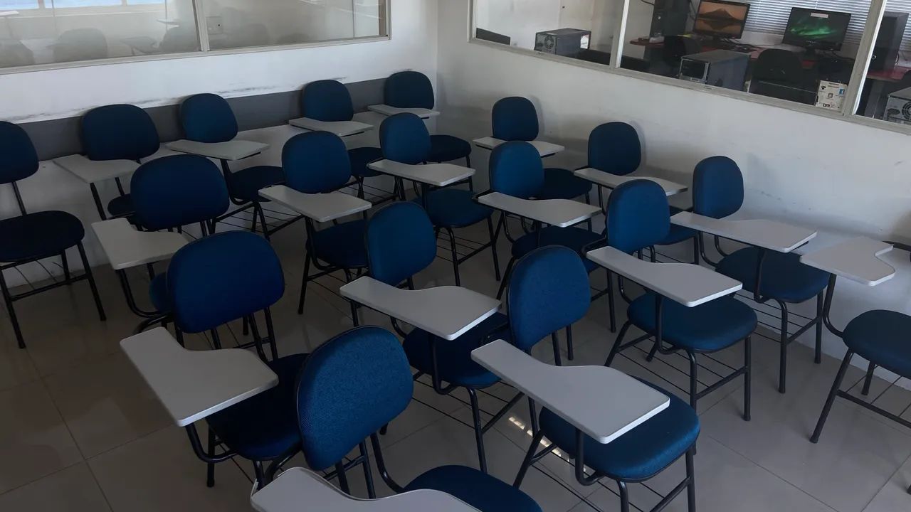 Cadeiras Universitárias NOVAS! 