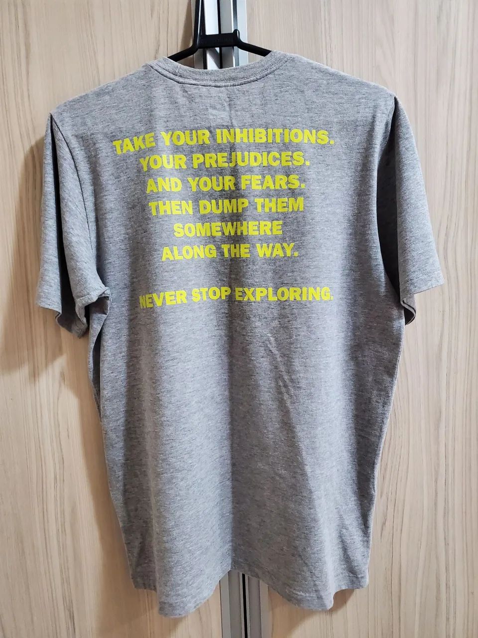 Camiseta The North Face cinza  - Foto 2