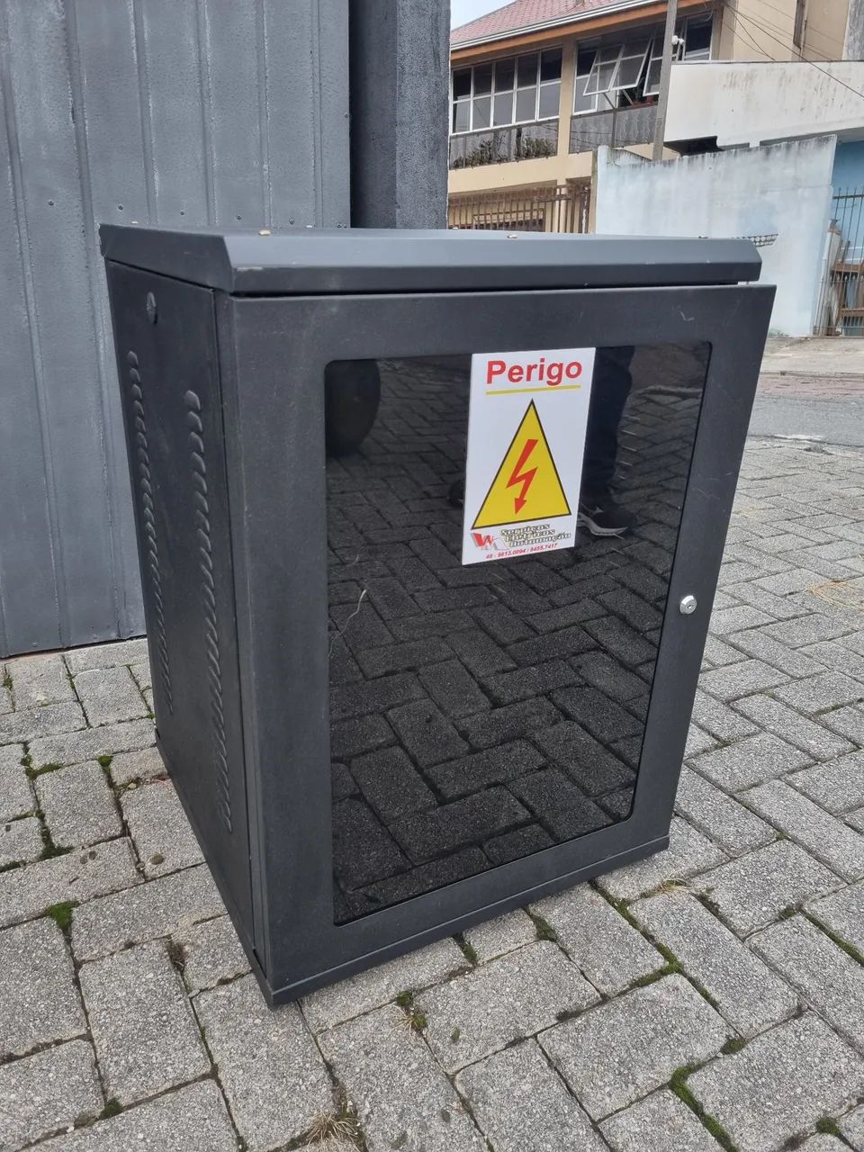 Rack para Servidor Preto Padrão 19 Medidas 55x57x78 Ótimo Estado