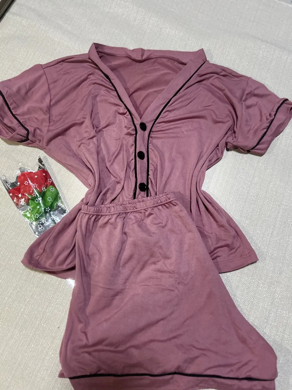 Baby doll Americano com detalhes pretos