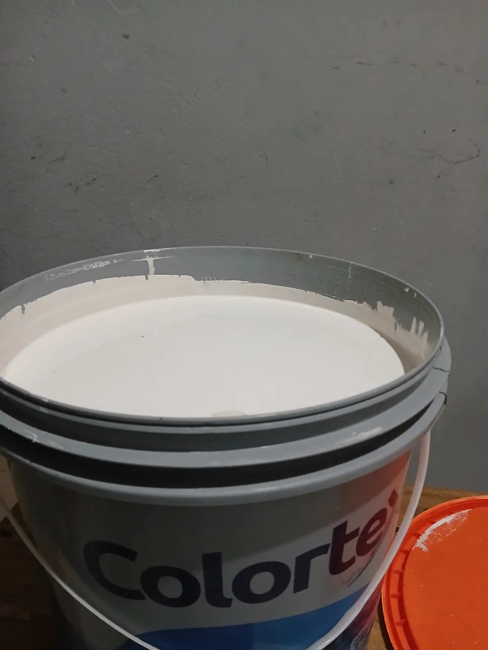Balde de tinta acetinado toque de seda