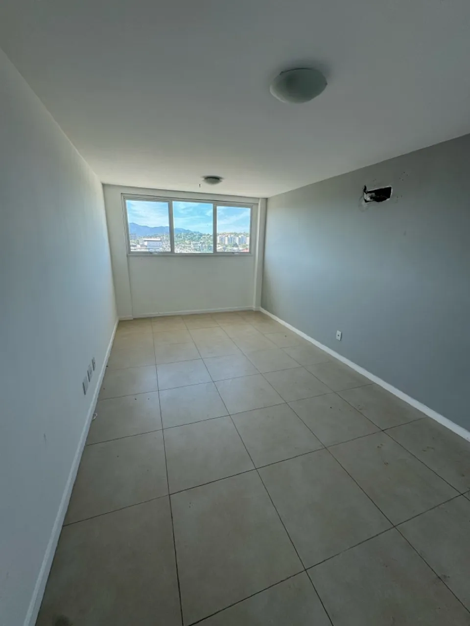 Alugo sala comercial. Itaboraí