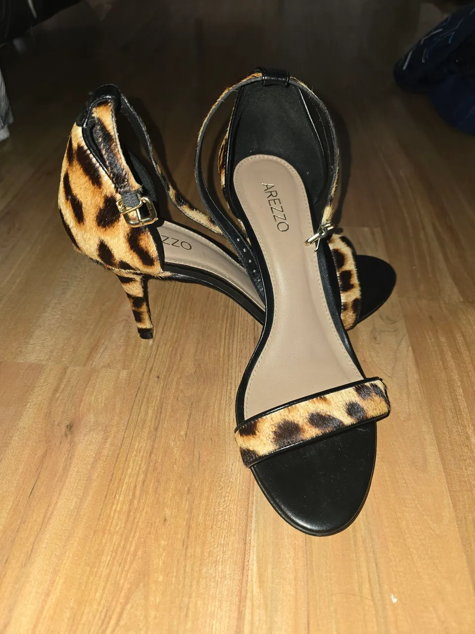 Sandália Arezzo Animal Print