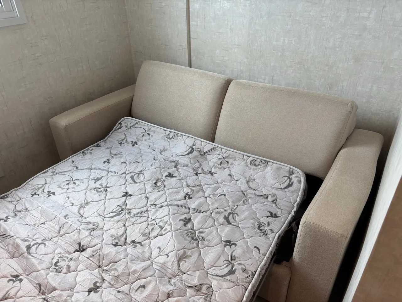 Sofá-Cama 3 Lugares Casal, Herval Elastic, Linho Bege, 185 cm.
