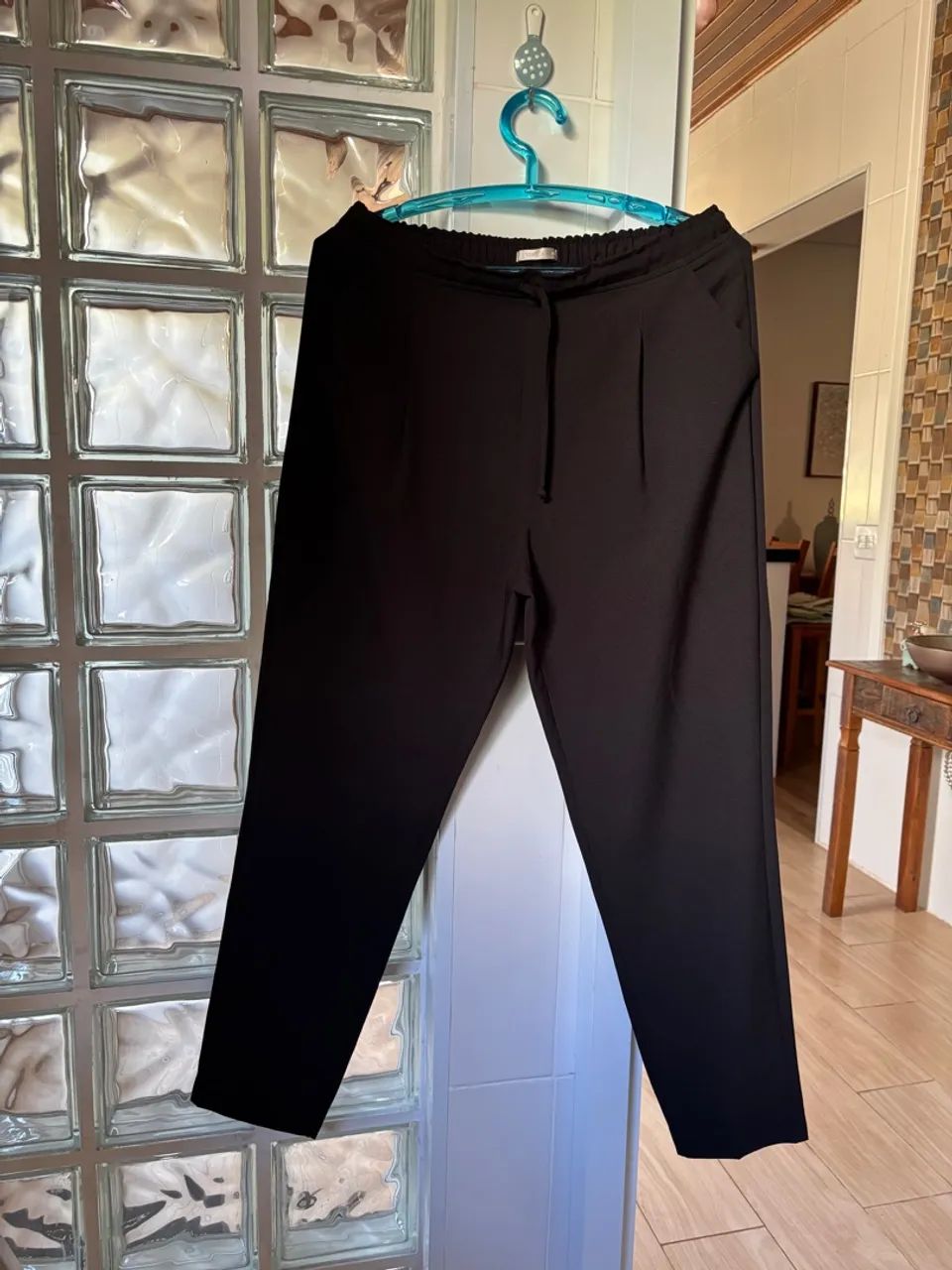 Calça. Preta 44 yessica 