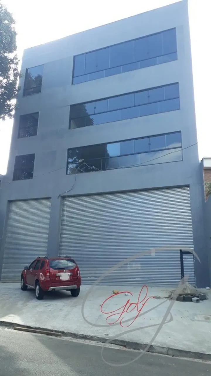 Salão Comercial para Locação na Vila Yara, Osasco-SP: 4 banheiros, 6 vagas de garagem, 220