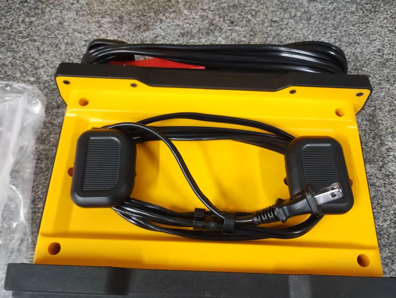 Auxiliar de partida e teste de carga e  alternador Dewalt  - Foto 5