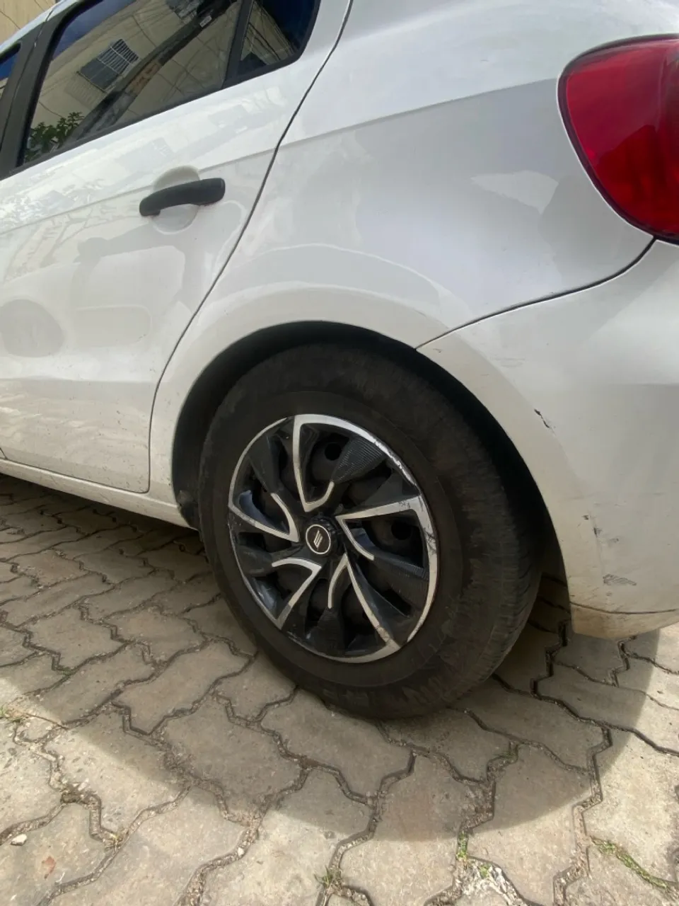 4 molas do Gol g6 originais obs: cortei 1 volta de cada mola, eu rodo de Uber com elas.