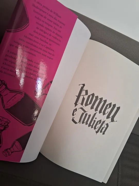 Livro Romeu e Julieta - William Shakespeare - Foto 2