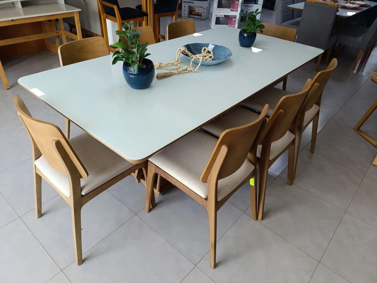Mesa de Jantar Elegante com 8 Cadeiras - Foto 2