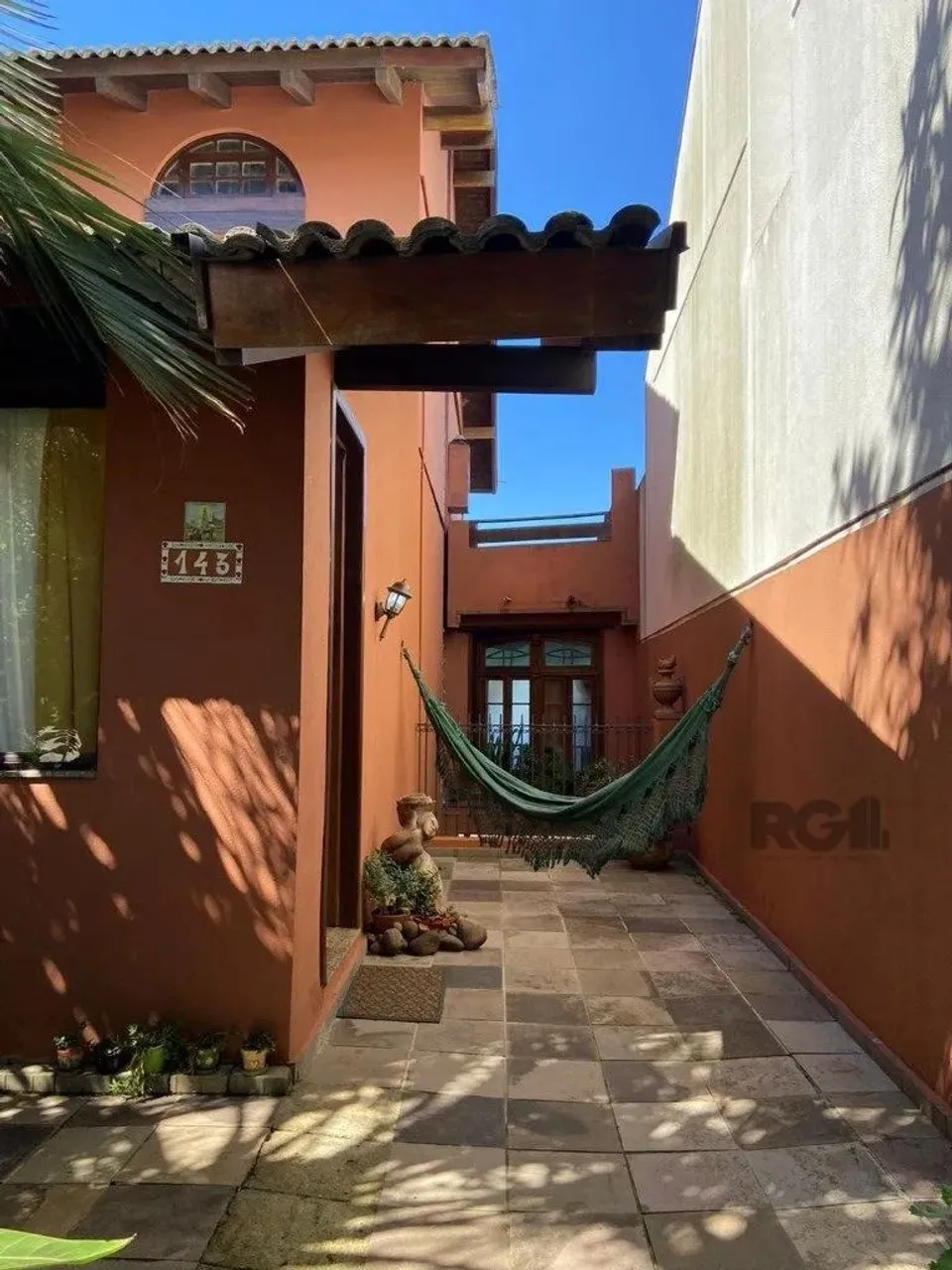 Casa em condomínio - 2 dormitórios - 4 vagas - 331,18 m² - NONOAI