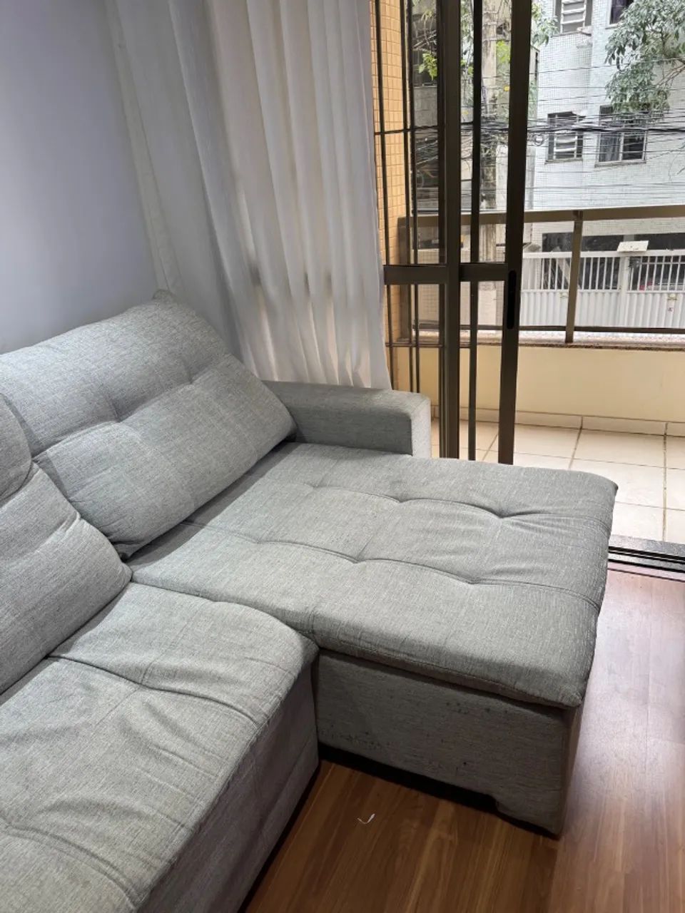 Sofá retrátil 4 lugares cinza - Foto 5