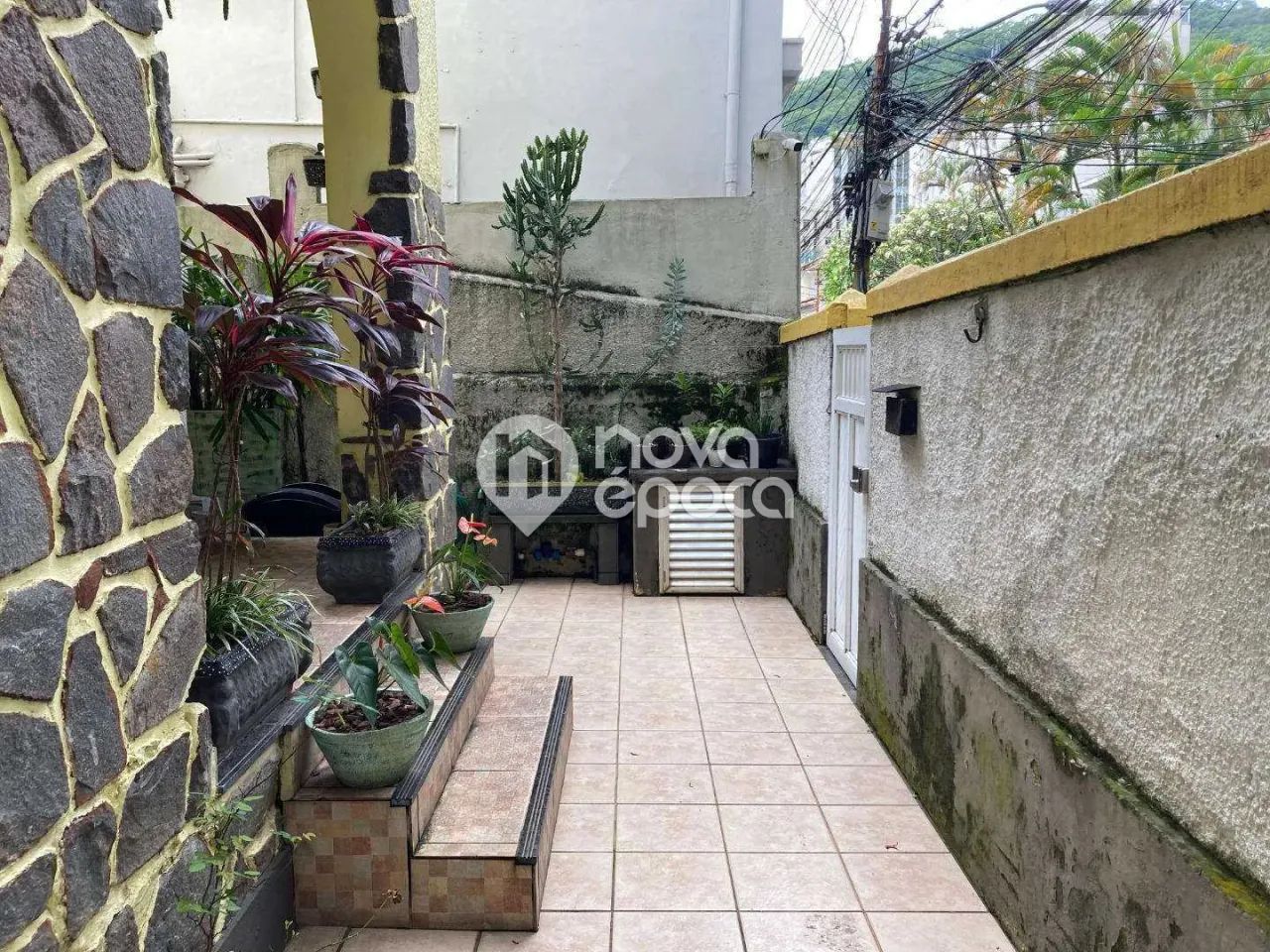 Humaitá | Prédio 4 quartos