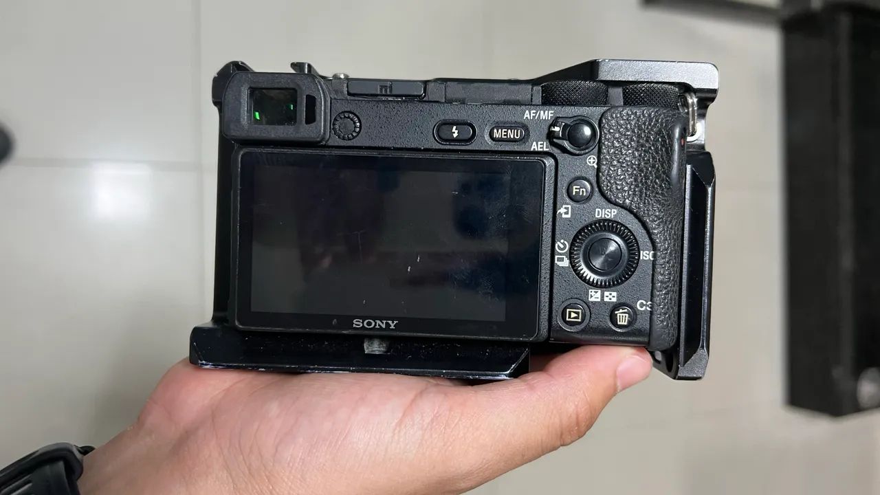 Câmera Sony A6500 - Foto 5